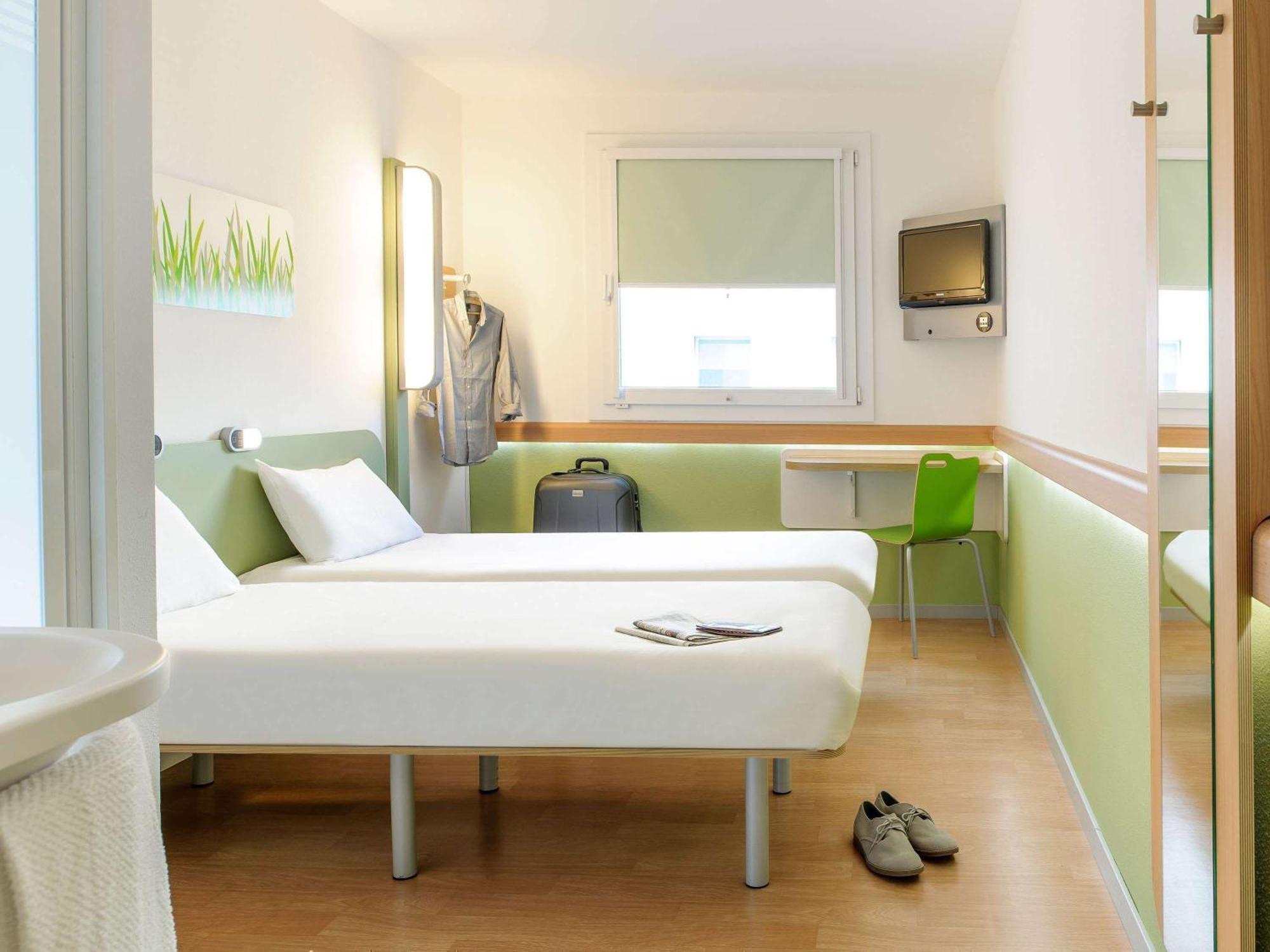 Ibis Budget Barcelona Sant Andreu De La Barca Eksteriør billede